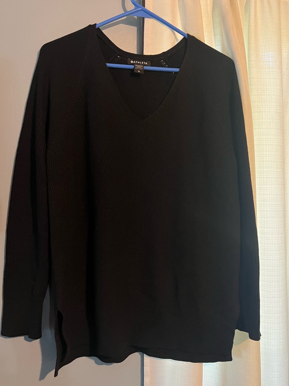Athleta Black V-Neck Ribbed Long-Sleeve Sweater